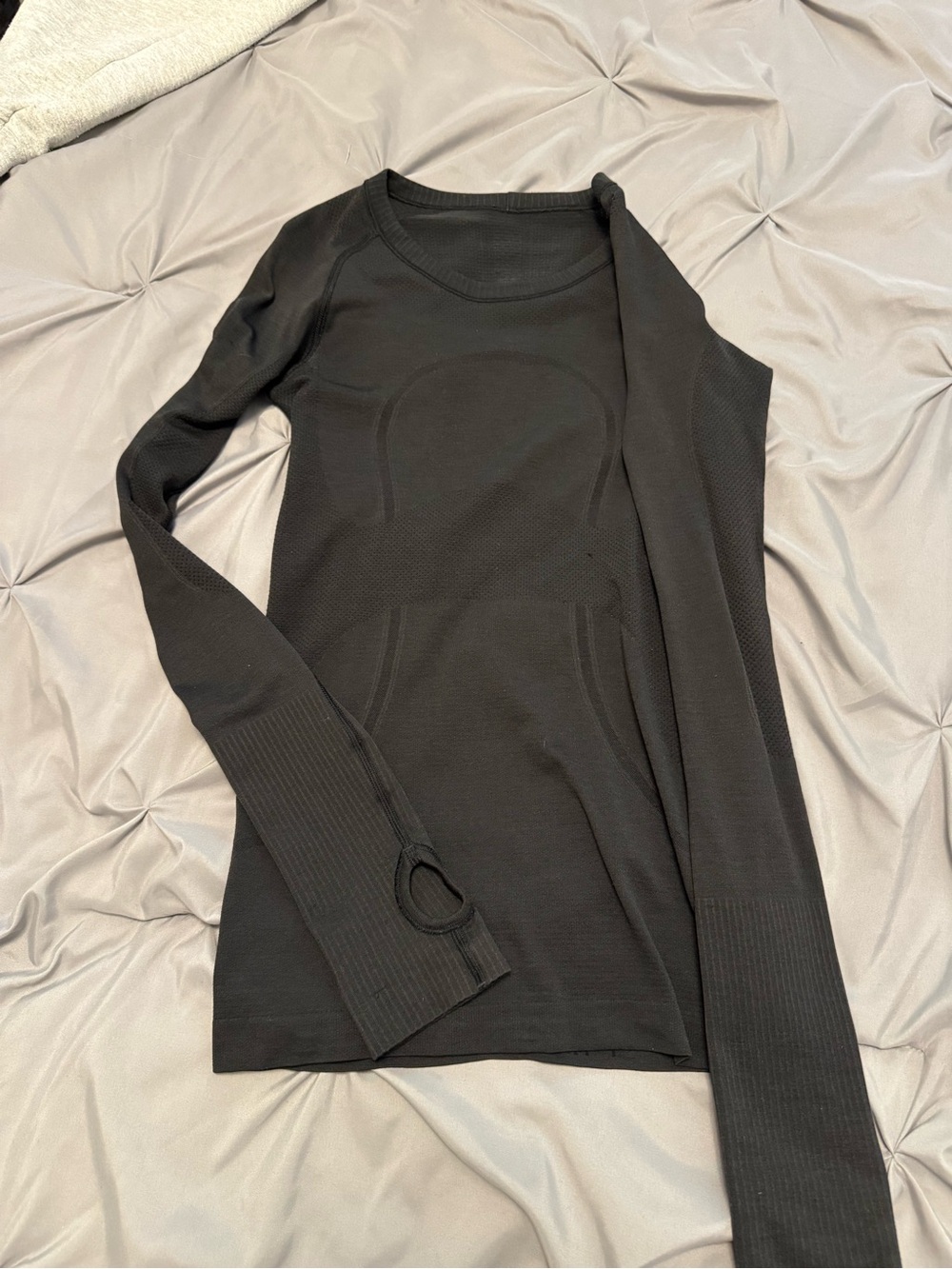 Lululemon Women’s Black Long-Sleeve Top